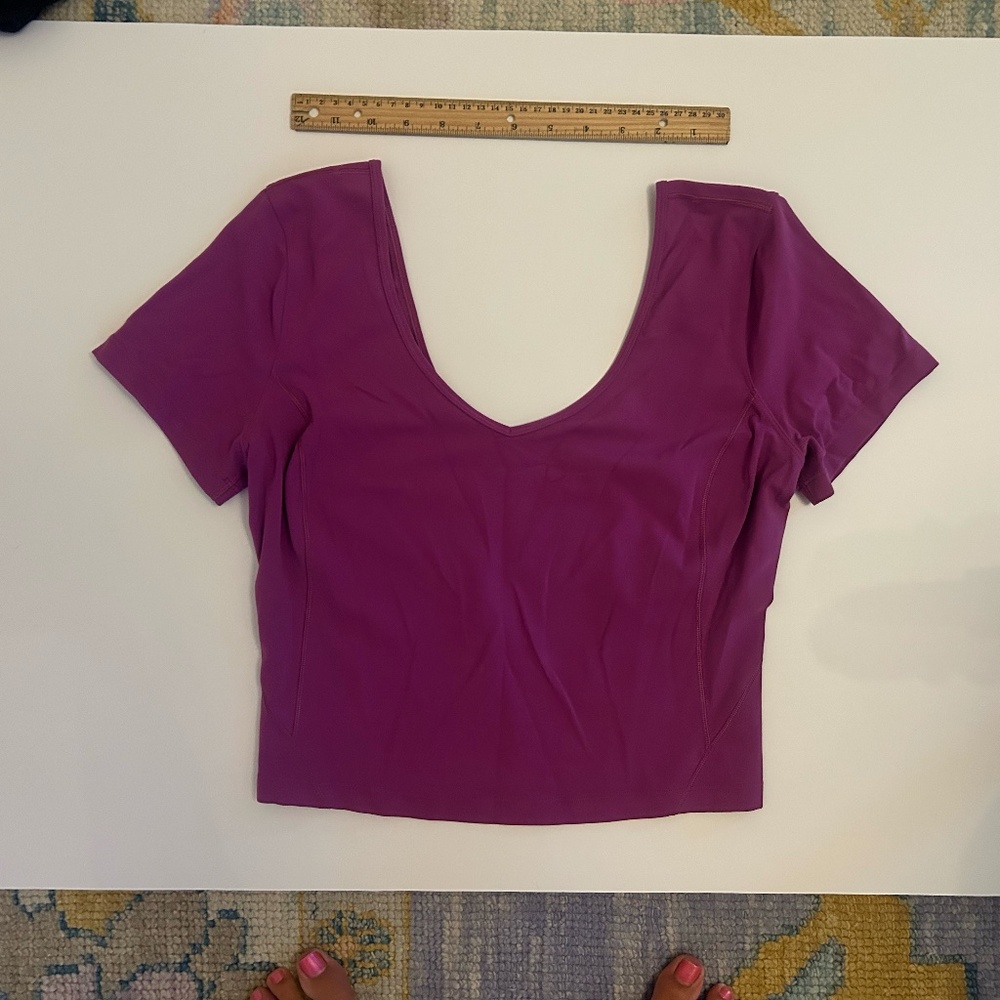 Lulu Lemon Crop Top T-Shirt Dark Pink Size 8.